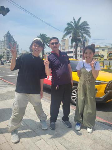 鄒董計程車 - 載網紅阿嘎去旗津