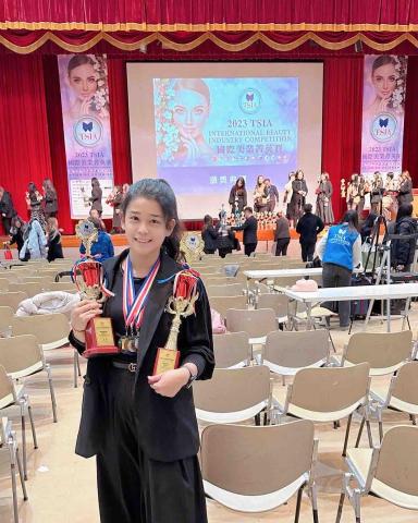 Miss Lazy&hearts;︎ 慵懶小姐 ꕥ 紋繡｜美睫｜除毛 - 