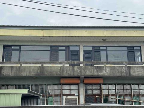 鈞睿鋁業 - 二樓改窗，三合一通風門