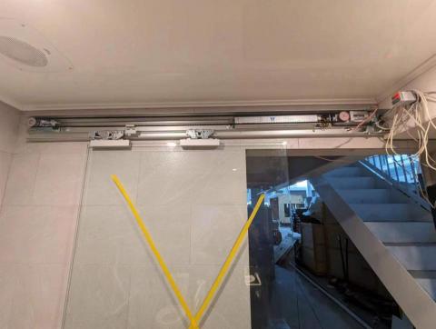 德國皇冠自動門機 - 