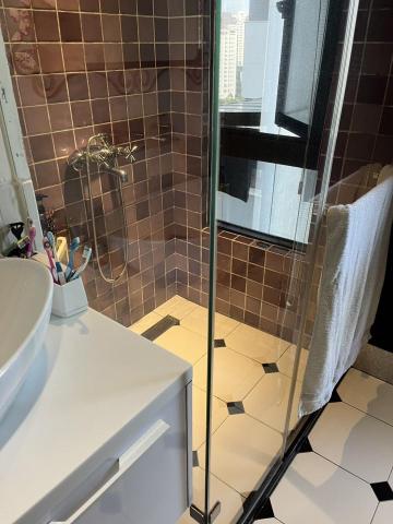 代樂收-代收垃圾-裝潢清潔-廢棄物清運-拆除工程 - 居家廁所水痕清潔後