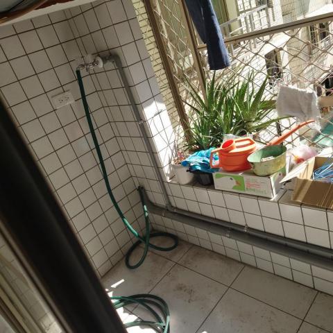 陳尼克 - 裝設洗衣機排水管跟進水管