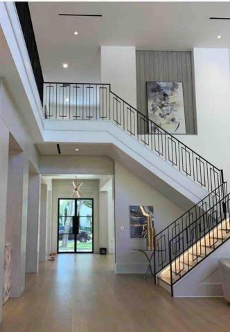 九九櫸木扶手 - 鐵件