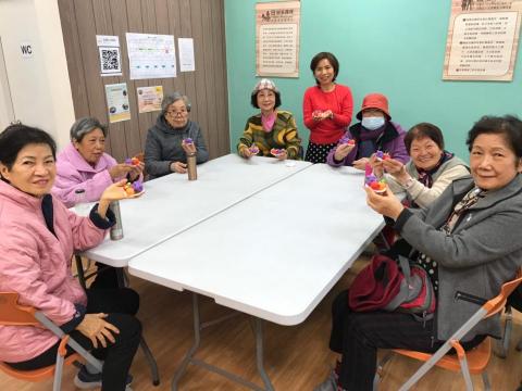 陳蕙姬 - 弘道老人福利基金會黏土教學─水果盤