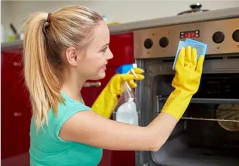 提供家居服務的專家居家清潔專家