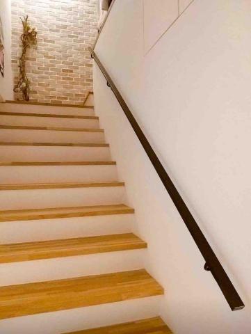 九九櫸木扶手 - 靠璧加腳踏板