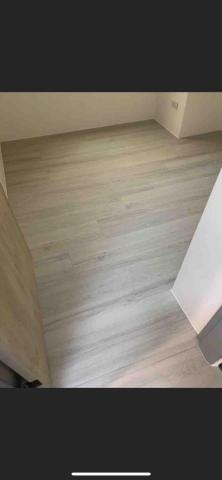 九九櫸木扶手 - 卡扣地板