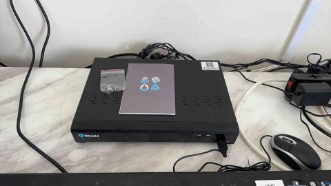 元宇通訊工程行 - 神盾500萬8孔收音監控主機
