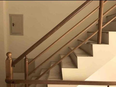 九九櫸木扶手 - 三度空間（櫸木）