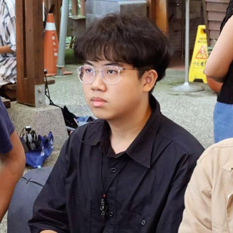 提供內湖社區大學服務的專家林緯謙