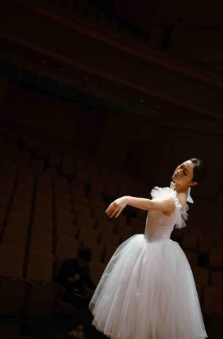 吳喬筠 - 芭蕾 吳喬筠 - 芭蕾