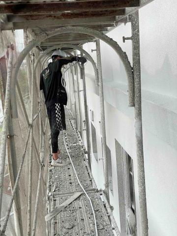 煌晟工程行 - （台中同榮路國民住宅）仿石多彩漆噴塗