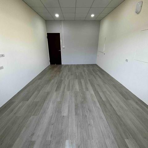 金雍裝潢行 - 塑膠地板 金雍裝潢行 - 塑膠地板