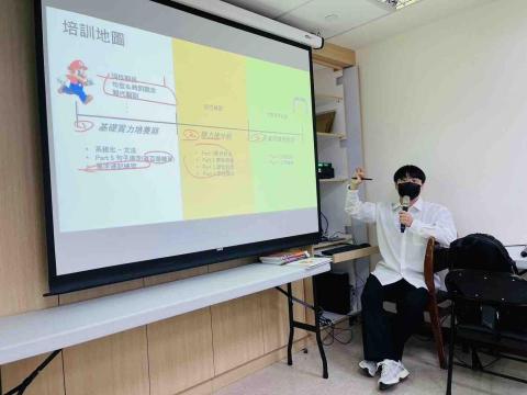 【多益滿分】大學講師｜抓關鍵、秒殺題目、快速提分｜預約試聽 - 