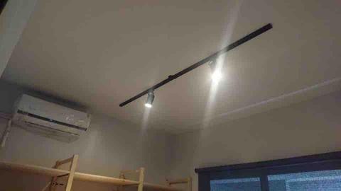 竑亮水電工程 - 軌道燈安裝