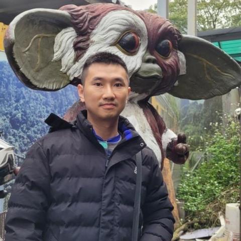 提供兼差服務的專家葉昺杰