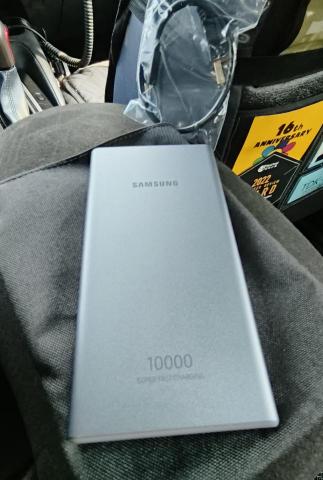 德 多元化計程車 - 德 多元化計程車 油電車 車輛提供行動電源充電