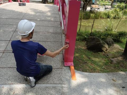 專業油漆阿華 - 公園橋扶手欄杆