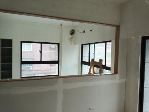 專業油漆阿華 - 隔間批土