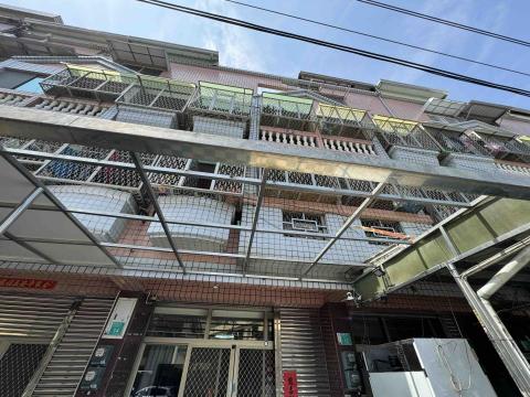 寅禾工程行 - 採光罩更換