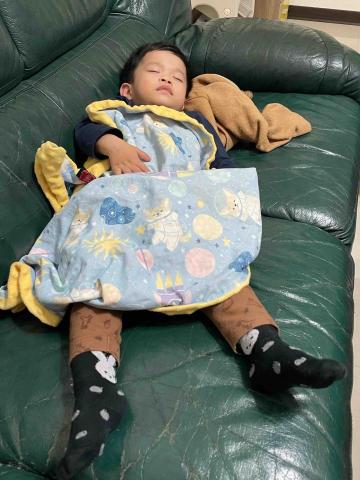 黃語萱 - 哄小朋友睡覺