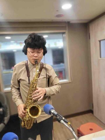 謝振展 - 電台分享音樂?✨