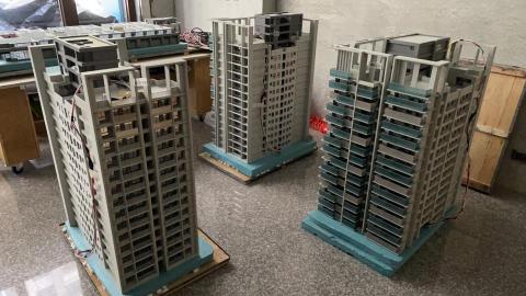 劉東明 - 載運大樓模型