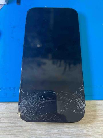 高雄手機維修 - 螢幕破裂更換螢幕總成