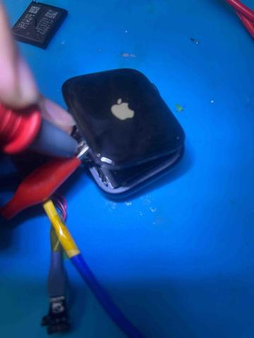 高雄手機維修 -  apple watch進水不開機維修