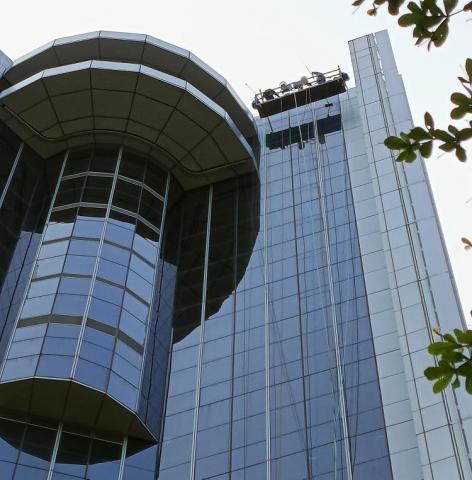 銘亮清潔工程行 - 竹北 暐順經貿 大樓玻璃清洗工程