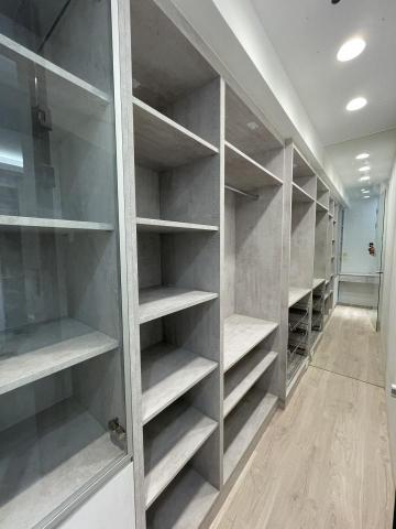 江明宰 - 更衣室衣櫃