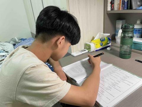 Ting’s English Corner - 國中會考刷題+銜接高中課程