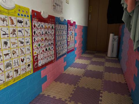 王志源 - 居家保姆兒童聽力學習走廊太暗