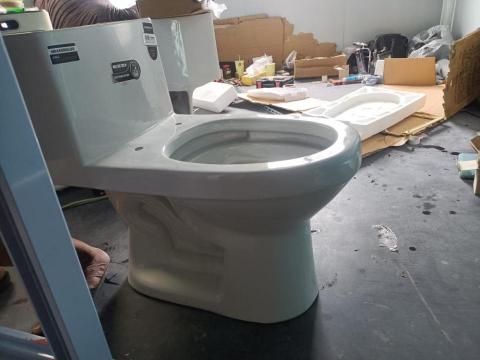 小于水電工作室 - 單體馬桶安裝