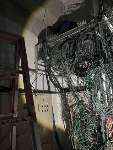 池衍水電工程行 - 機房配電 池衍水電工程行 - 機房配電