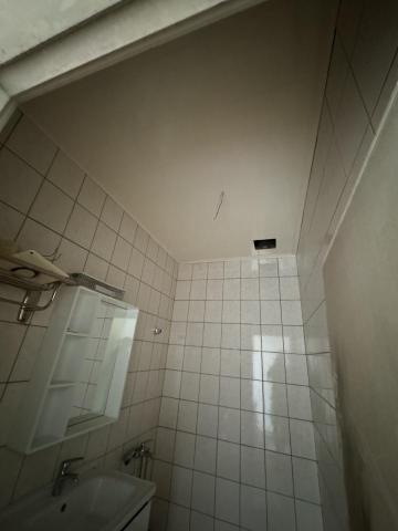 峰 - 廁所換塑膠天花板