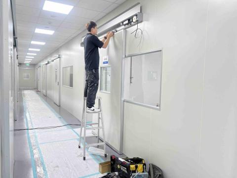 鼎堅工業 - 庫板門片系列～