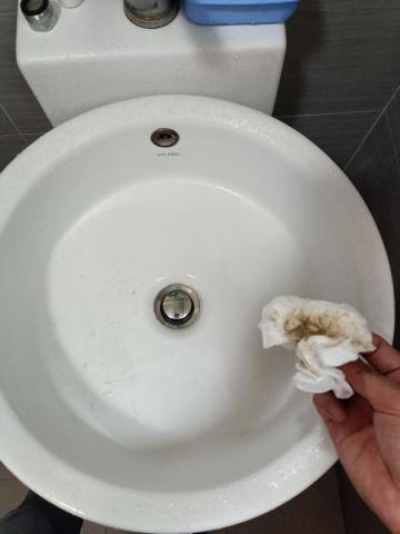 錩育有限公司 - 左未擦拭,右擦拭後 錩育有限公司 - 左未擦拭,右擦拭後