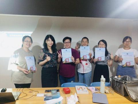 葉鳳如 - 東海大學推廣部(城區部)-芳療生活基礎應用課程