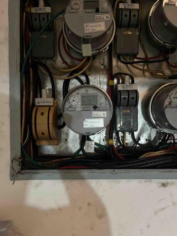 私家電匠⋯劉 - 忠孝東路五段線徑更換XLPE30平方及錶前開關