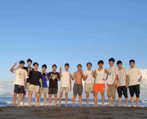 林信佑 - 喜歡聊天 熱情大方 很喜歡小朋友