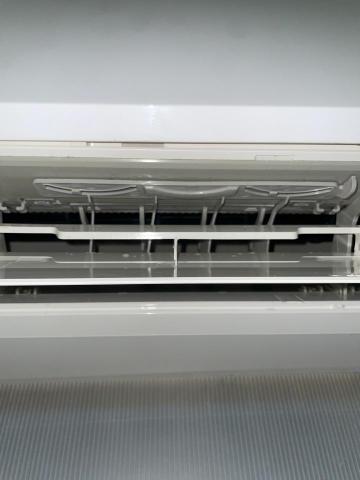 狠惠洗 - 前金區的客人清洗完後吹出來的冷氣風也不會有潮濕味，相當乾淨