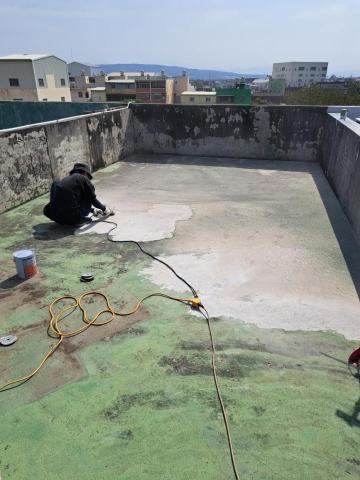 FRP玻璃纖維防水、室內外防水、內外牆油漆、仿石漆、侷限空間 - 刨除舊有漆 FRP玻璃纖維防水、室內外防水、內外牆油漆、仿石漆、侷限空間 - 刨除舊有漆