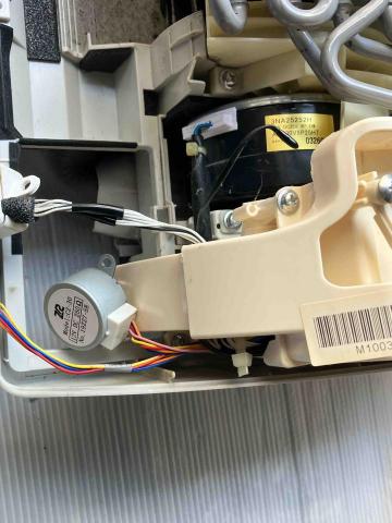 鴻慶空調工程行 - 桃園春日 謝小姐內機維修