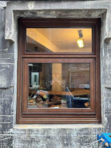 雲豐企業社 - 木紋推射窗（完工