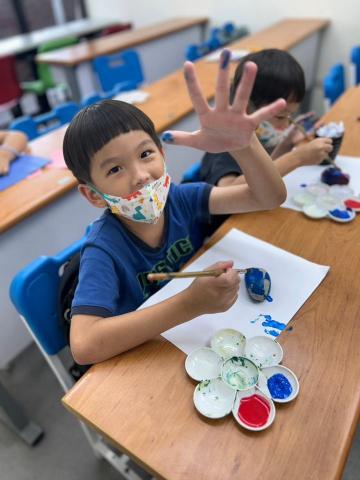 謝昕穎 - 包括手繪課程