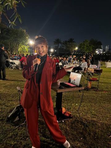 鍾菱 - 春酒主持