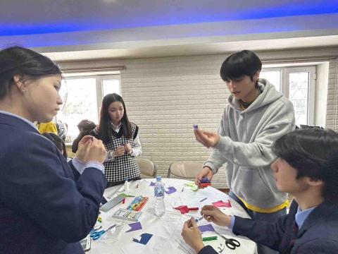 廖德軒 - 蒙古國際志工，帶領國中學生活動