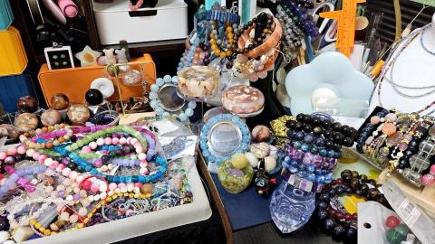 薇晶飾天然石手作滴膠、擴香石客制 - 飾品任意搭、玩出自己的風格