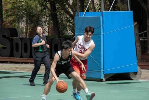 李文詠 - 東吳大學資訊管理運動會攝影